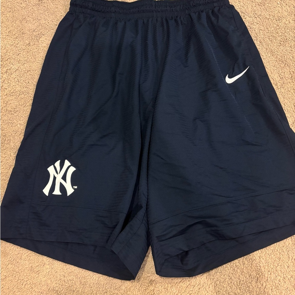 Nike NY Yankees shorts